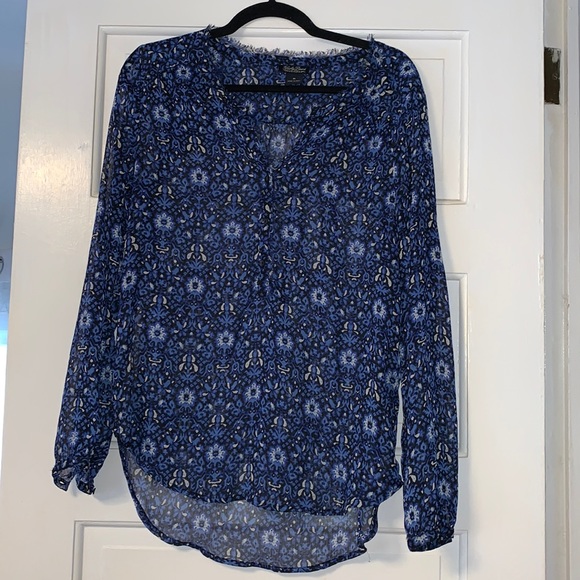 Medium Lucky blue lightweight blouse - Picture 1 of 6
